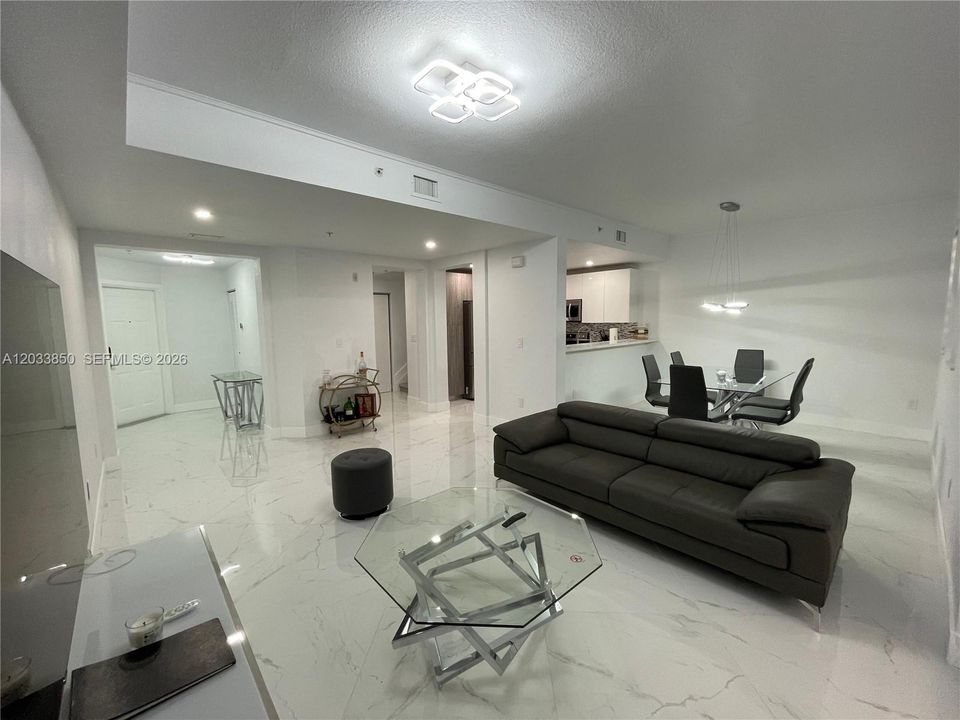 For Sale: $440,000 (3 beds, 2 baths, 1256 Square Feet)