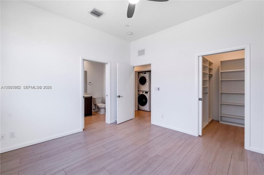 For Sale: $754,000 (3 beds, 3 baths, 1597 Square Feet)