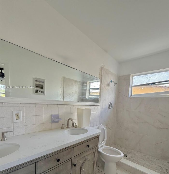 For Rent: $3,200 (4 beds, 2 baths, 1394 Square Feet)