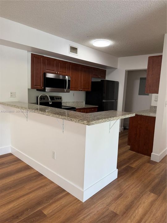 For Rent: $2,700 (3 beds, 2 baths, 1314 Square Feet)
