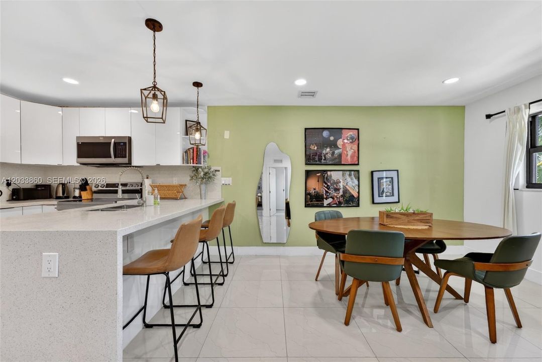 For Sale: $455,000 (3 beds, 2 baths, 1268 Square Feet)