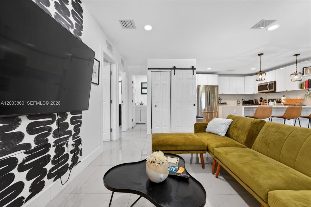 For Sale: $455,000 (3 beds, 2 baths, 1268 Square Feet)