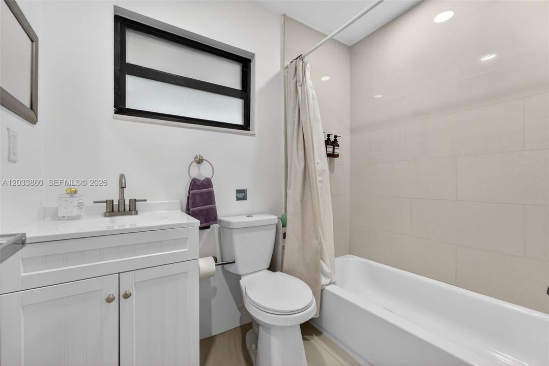For Sale: $455,000 (3 beds, 2 baths, 1268 Square Feet)