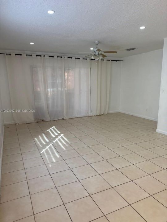 For Rent: $2,700 (3 beds, 2 baths, 1560 Square Feet)