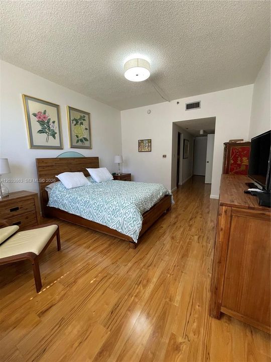 For Rent: $6,500 (2 beds, 2 baths, 1546 Square Feet)