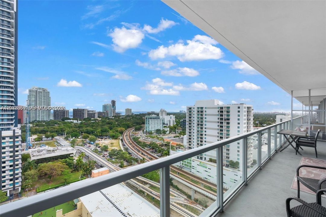 En Venta: $670,000 (2 camas, 2 baños, 1013 Pies cuadrados)