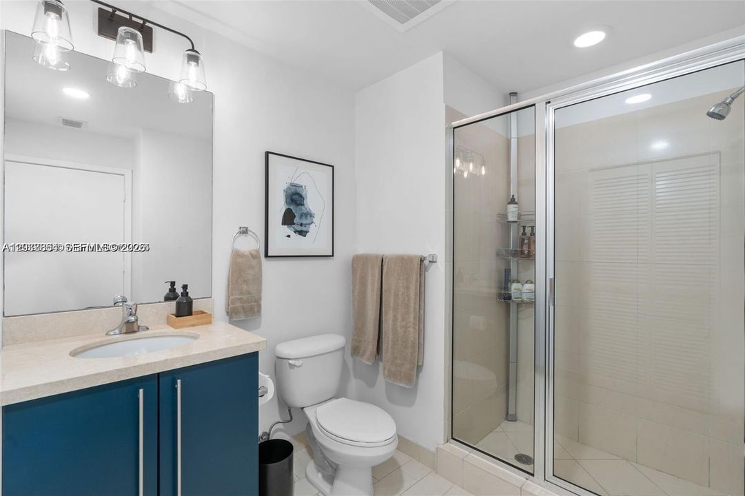 En Venta: $670,000 (2 camas, 2 baños, 1013 Pies cuadrados)