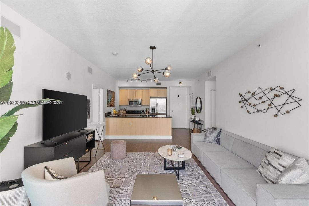 En Venta: $670,000 (2 camas, 2 baños, 1013 Pies cuadrados)