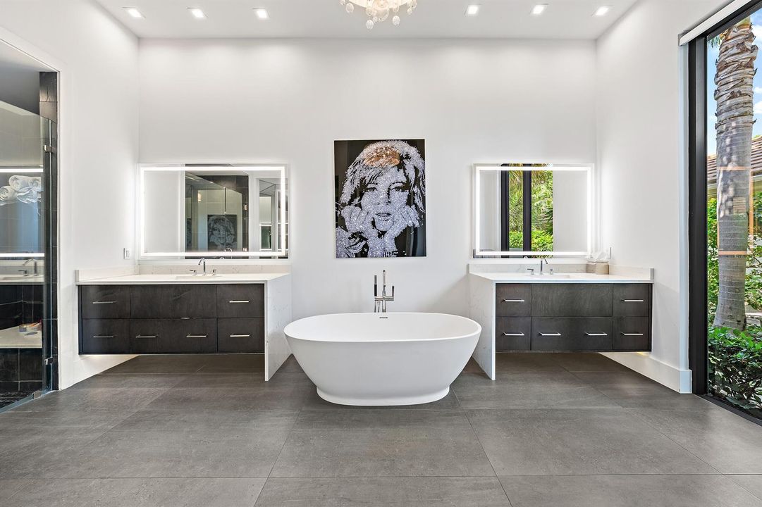 162 Commodore Dr-9