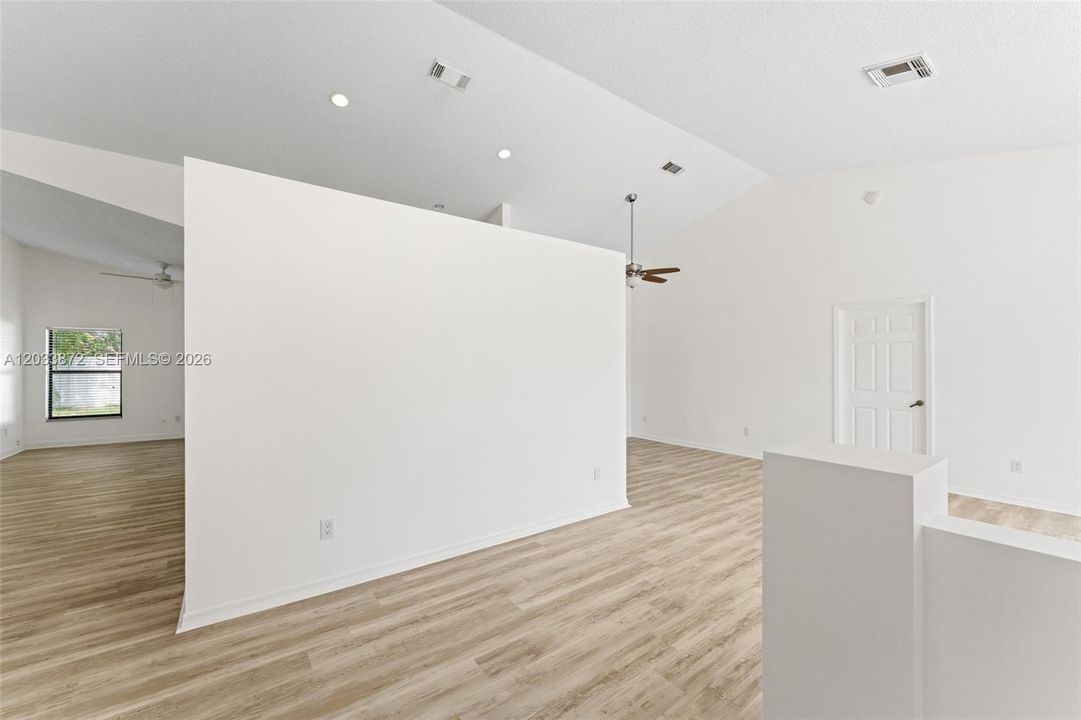 En Renta: $3,250 (3 camas, 2 baños, 1662 Pies cuadrados)