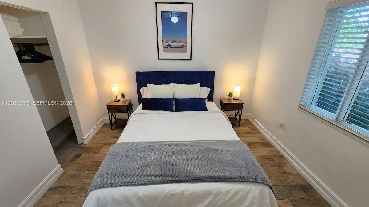 For Rent: $5,995 (3 beds, 2 baths, 1537 Square Feet)