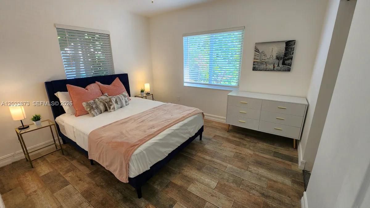 For Rent: $5,995 (3 beds, 2 baths, 1537 Square Feet)