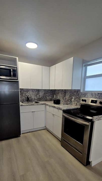 For Rent: $1,690 (1 beds, 1 baths, 500 Square Feet)