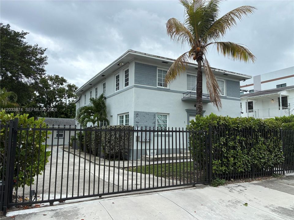 For Rent: $1,690 (1 beds, 1 baths, 500 Square Feet)