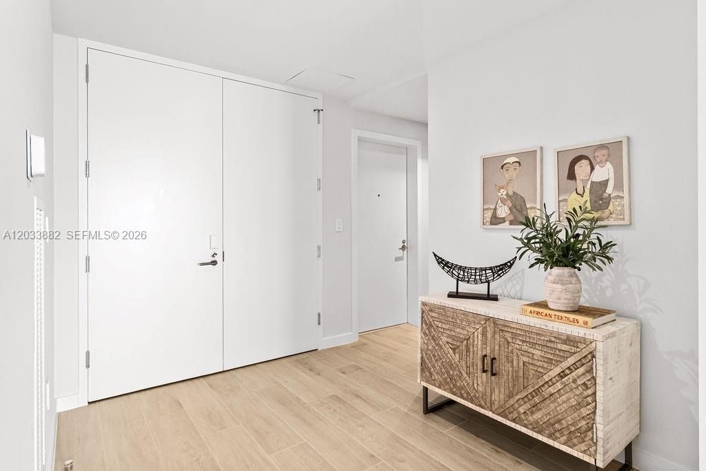 For Sale: $2,400,000 (2 beds, 2 baths, 1928 Square Feet)