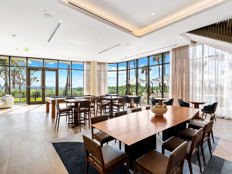 For Sale: $2,400,000 (2 beds, 2 baths, 1928 Square Feet)