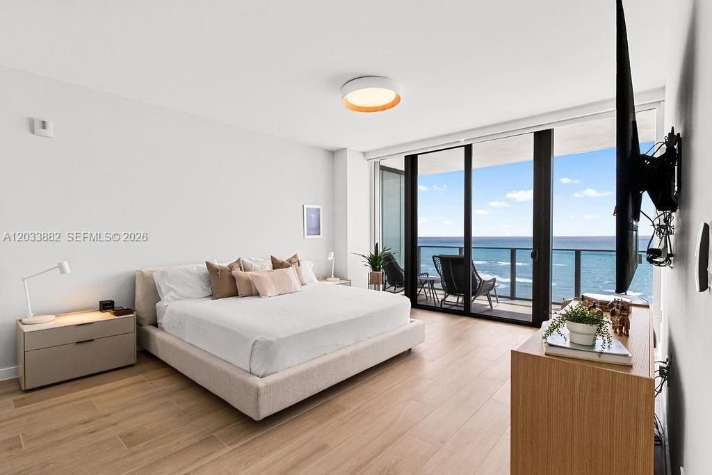 For Sale: $2,400,000 (2 beds, 2 baths, 1928 Square Feet)