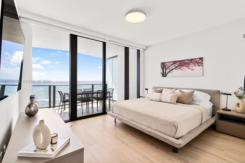For Sale: $2,400,000 (2 beds, 2 baths, 1928 Square Feet)