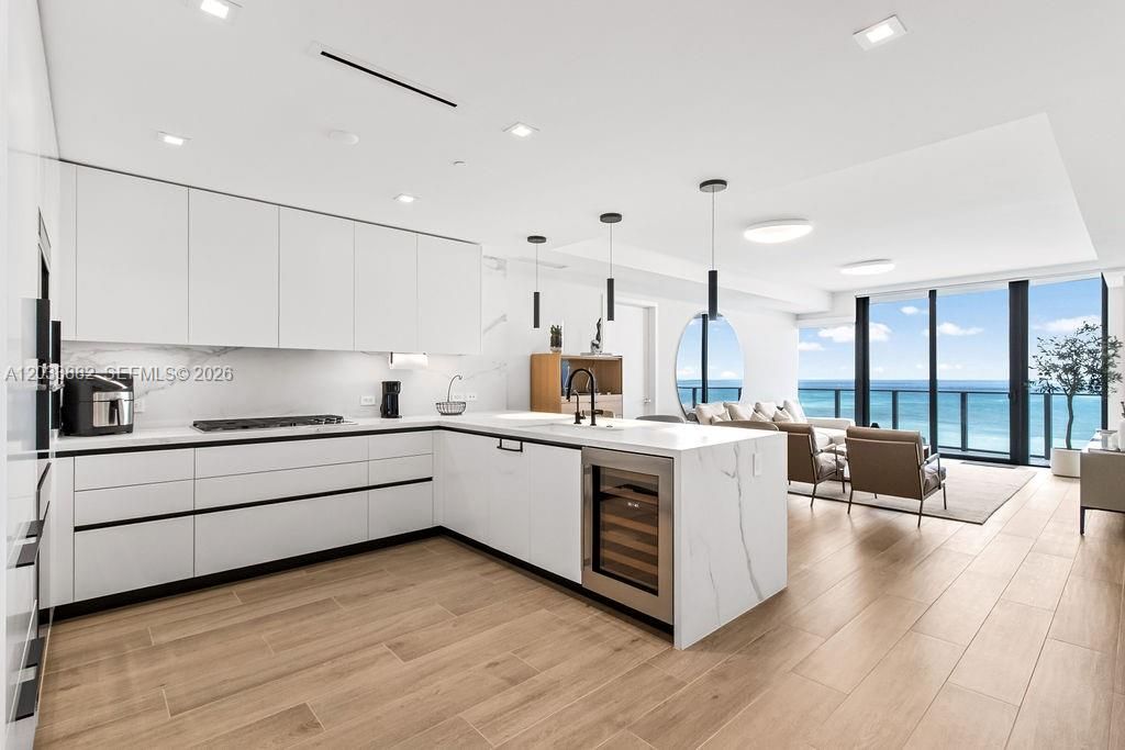 For Sale: $2,400,000 (2 beds, 2 baths, 1928 Square Feet)