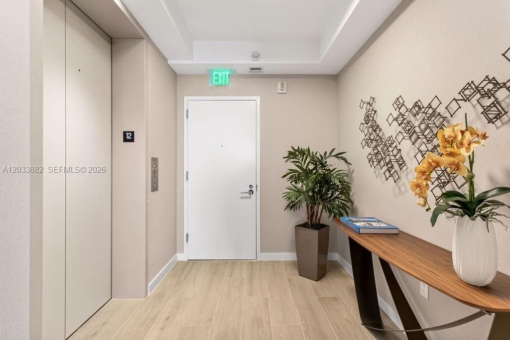 For Sale: $2,400,000 (2 beds, 2 baths, 1928 Square Feet)