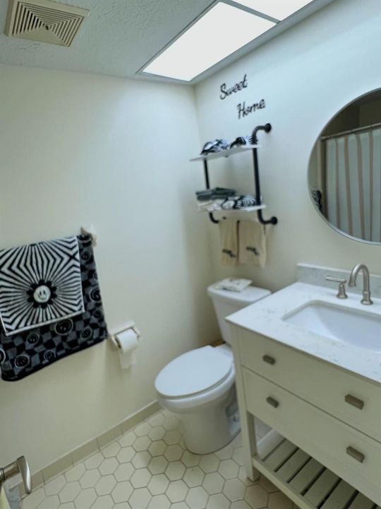 7382 Jamestown (22)