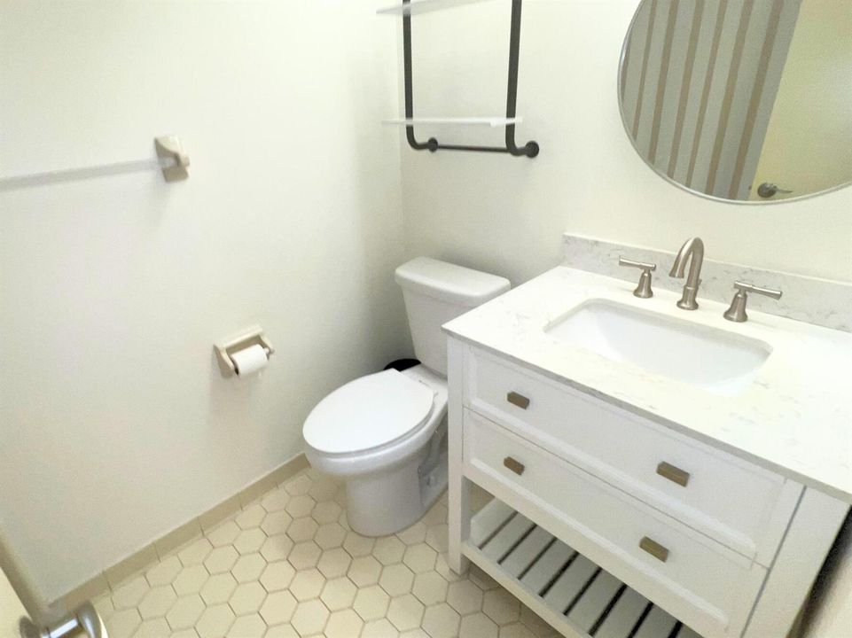7382 Jamestown (11)