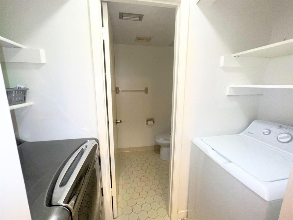 7382 Jamestown (9)