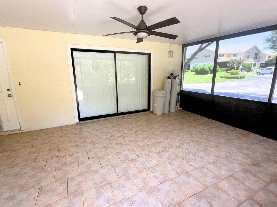 7382 Jamestown (5)