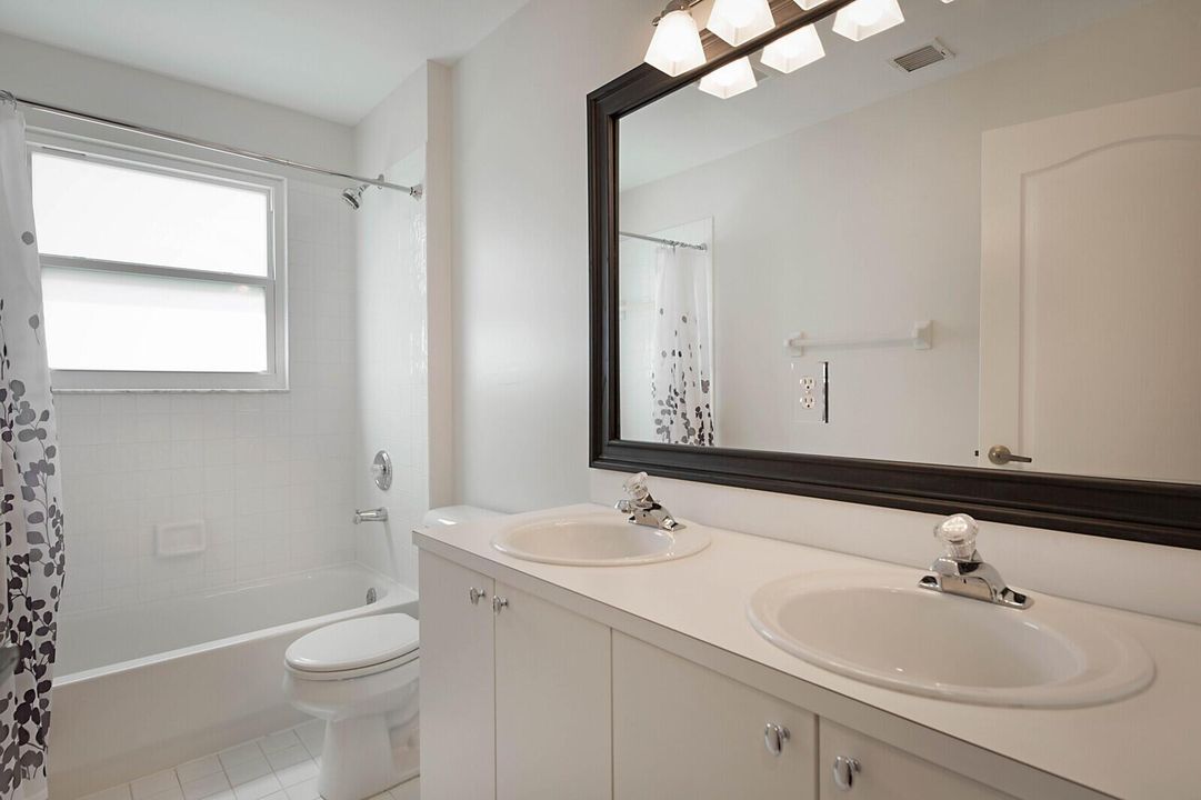 2nd Bathroom