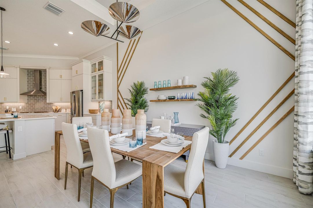 Dining 13952 Belterra Dr