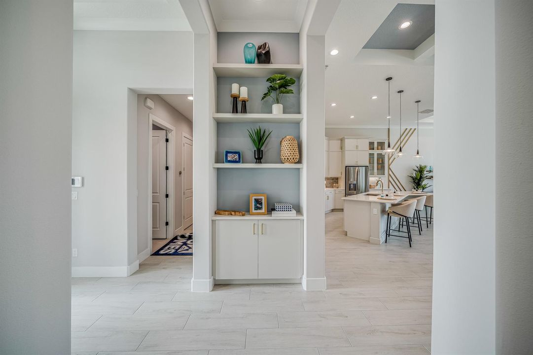 Foyer Sage Model 13952 Belterra Drive