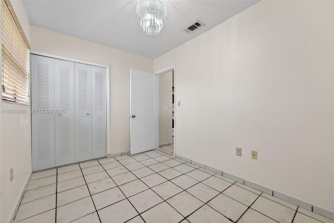 For Sale: $475,000 (3 beds, 2 baths, 1000 Square Feet)