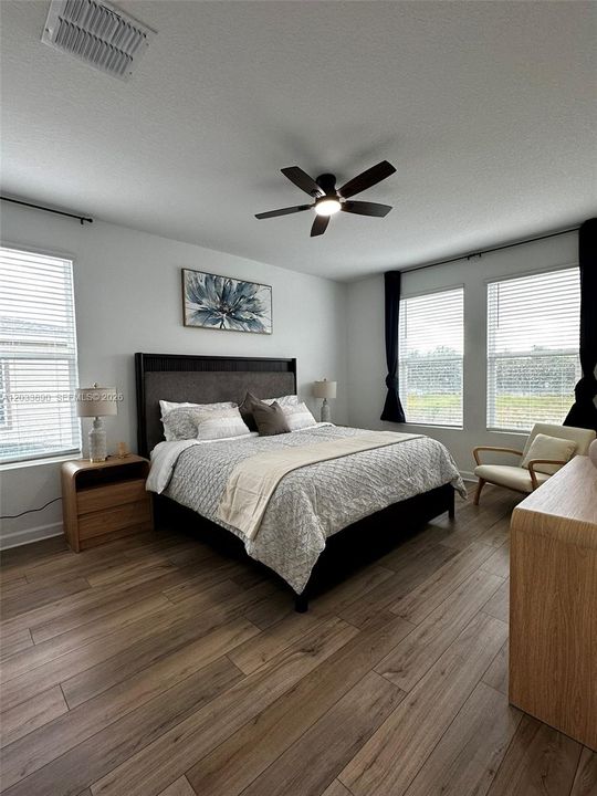 For Rent: $6,800 (6 beds, 5 baths, 3291 Square Feet)