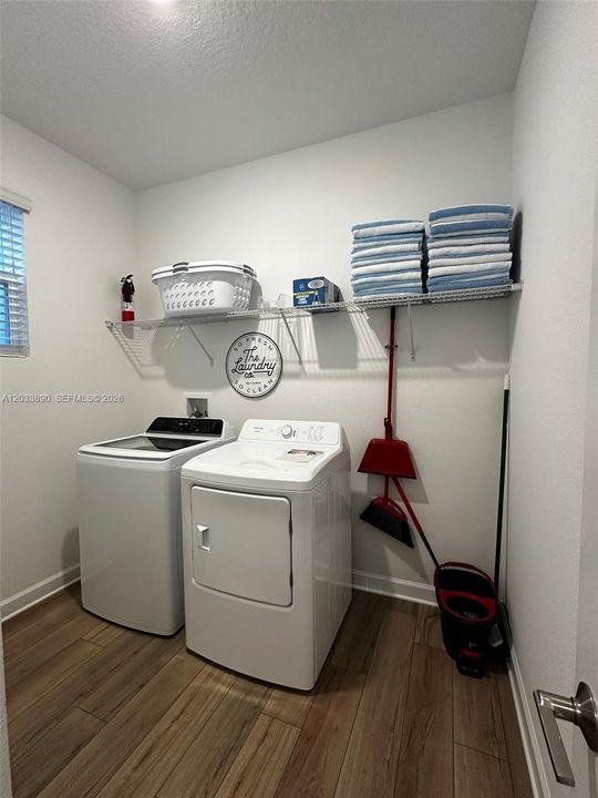 For Rent: $6,800 (6 beds, 5 baths, 3291 Square Feet)