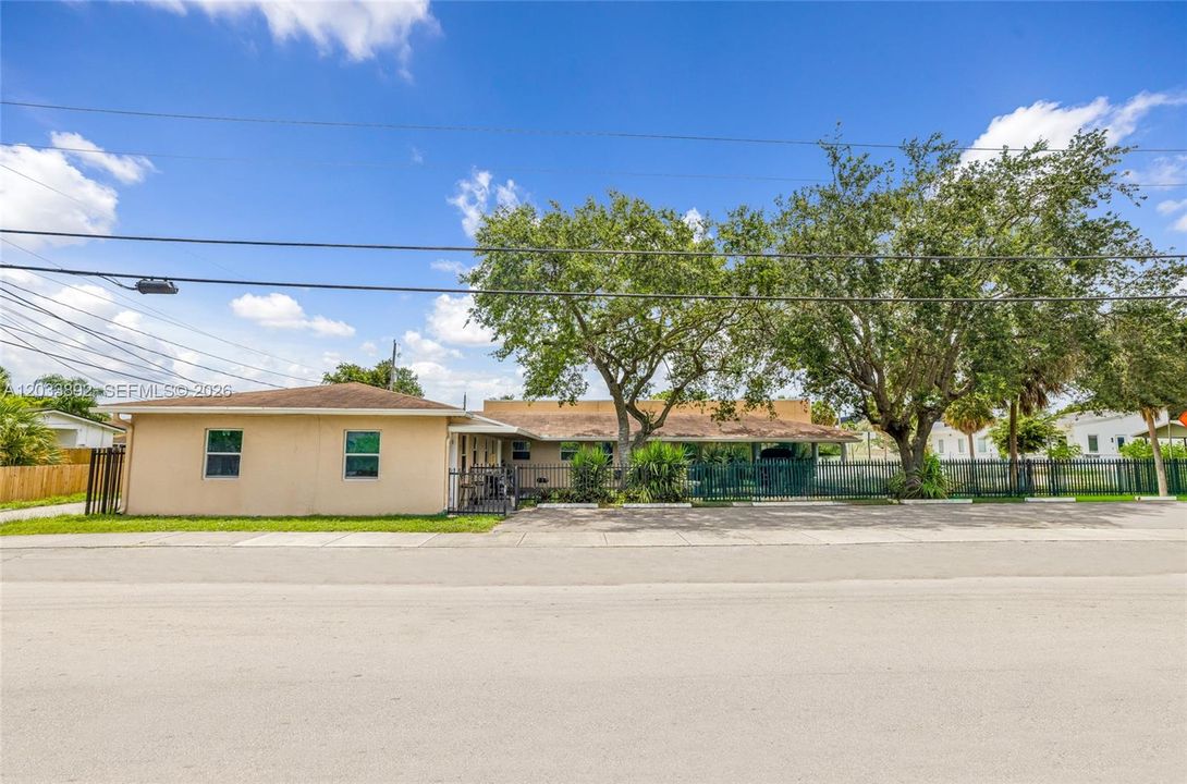 For Sale: $1,295,000 (0 beds, 0 baths, 3164 Square Feet)