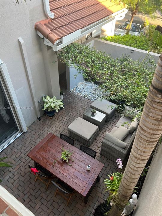 For Rent: $4,200 (3 beds, 2 baths, 1748 Square Feet)