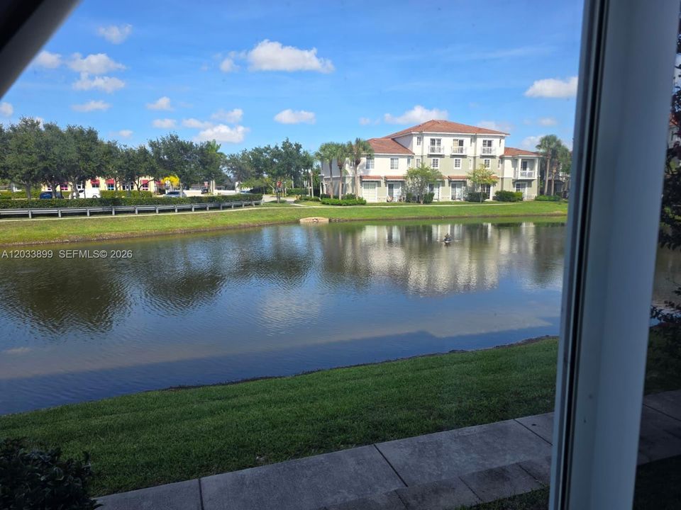 For Rent: $2,950 (3 beds, 2 baths, 1500 Square Feet)