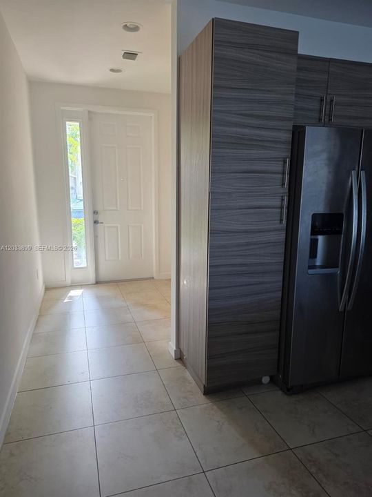For Rent: $2,950 (3 beds, 2 baths, 1500 Square Feet)