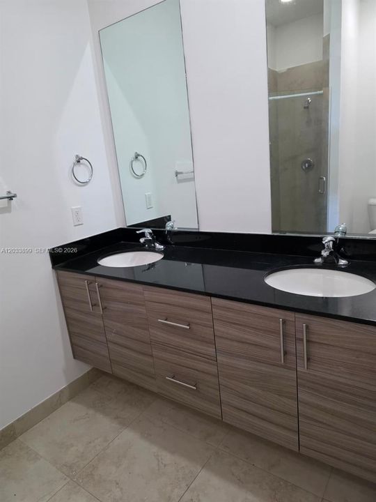 For Rent: $2,950 (3 beds, 2 baths, 1500 Square Feet)
