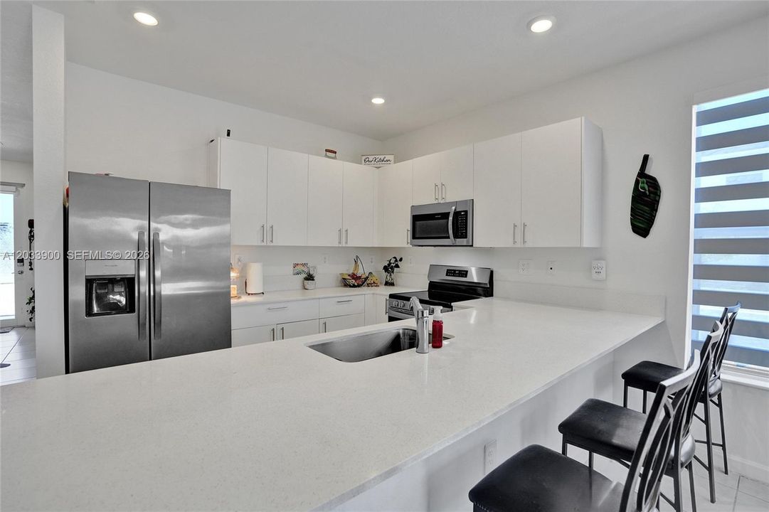 For Sale: $550,000 (4 beds, 3 baths, 1892 Square Feet)