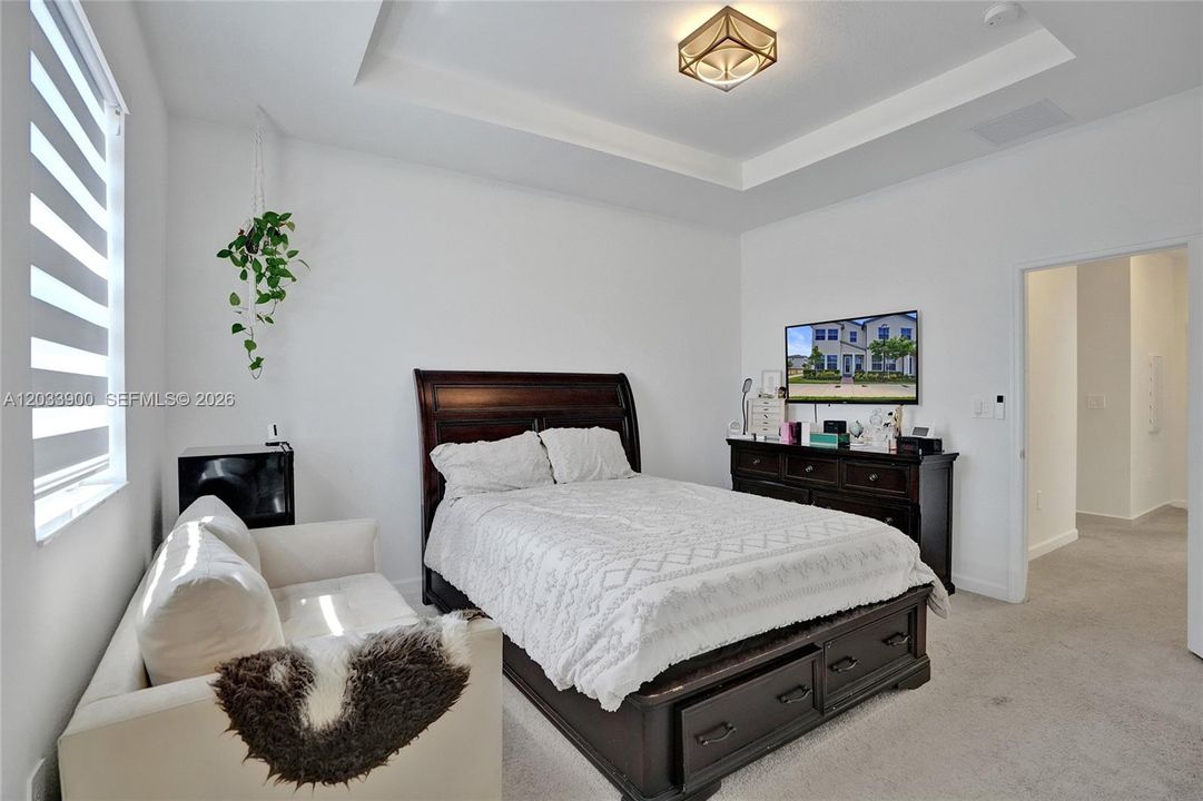 For Sale: $550,000 (4 beds, 3 baths, 1892 Square Feet)