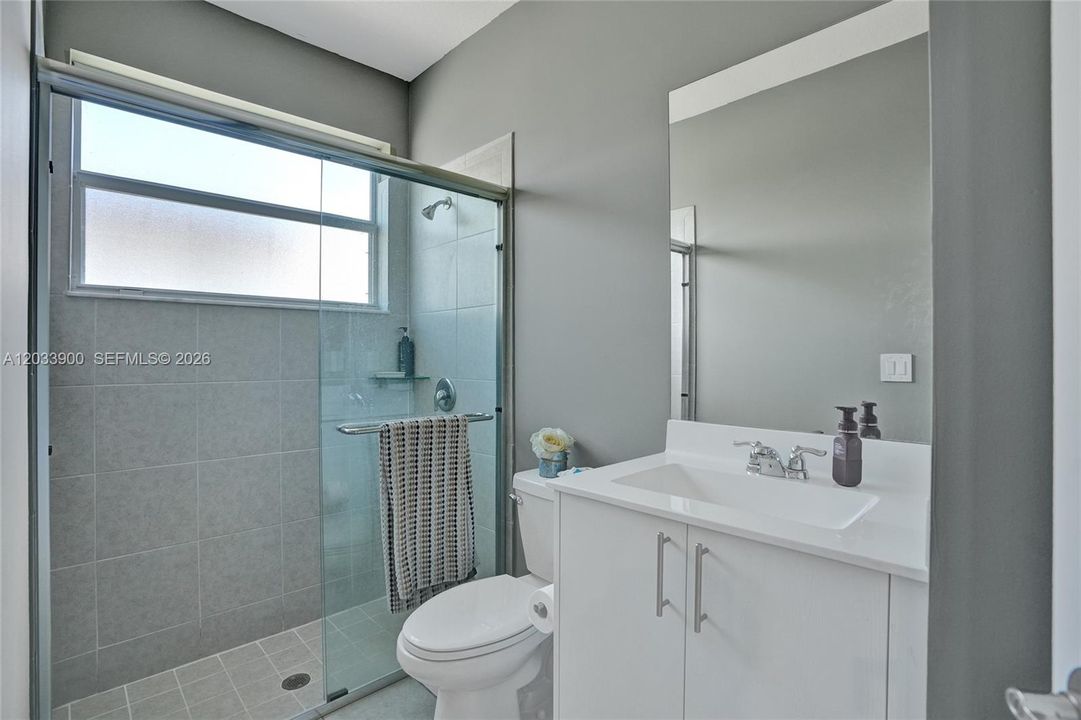 For Sale: $550,000 (4 beds, 3 baths, 1892 Square Feet)