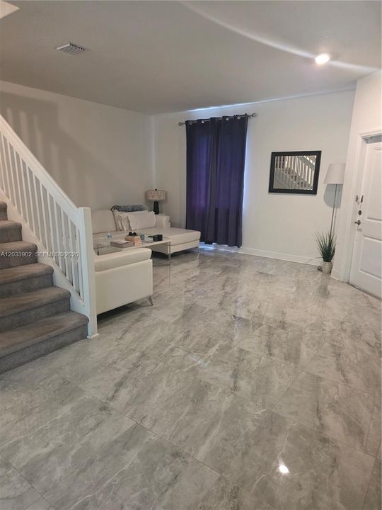 For Sale: $489,999 (3 beds, 3 baths, 1662 Square Feet)