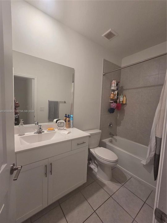 For Sale: $489,999 (3 beds, 3 baths, 1662 Square Feet)