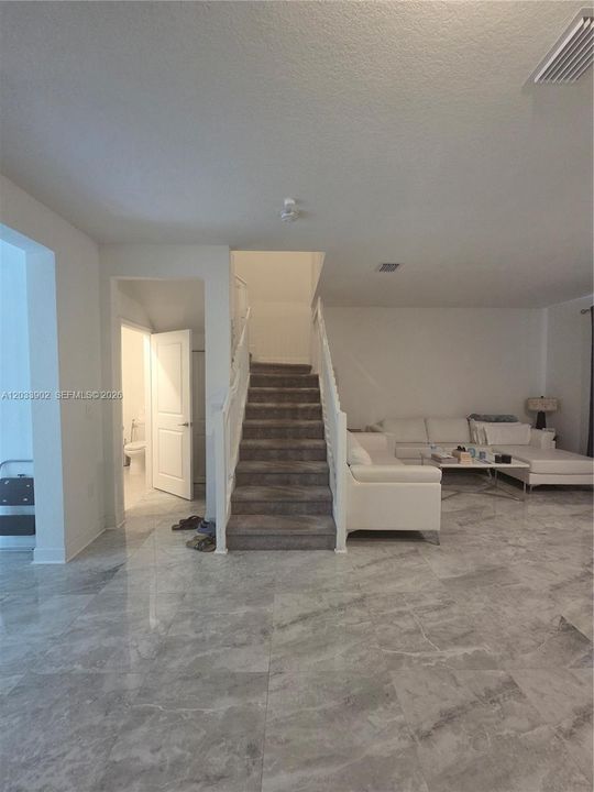 For Sale: $489,999 (3 beds, 3 baths, 1662 Square Feet)