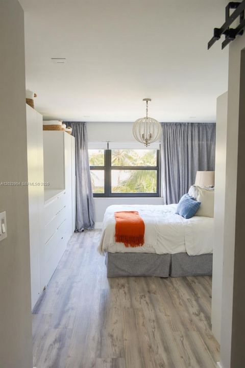 For Rent: $6,990 (3 beds, 2 baths, 1550 Square Feet)