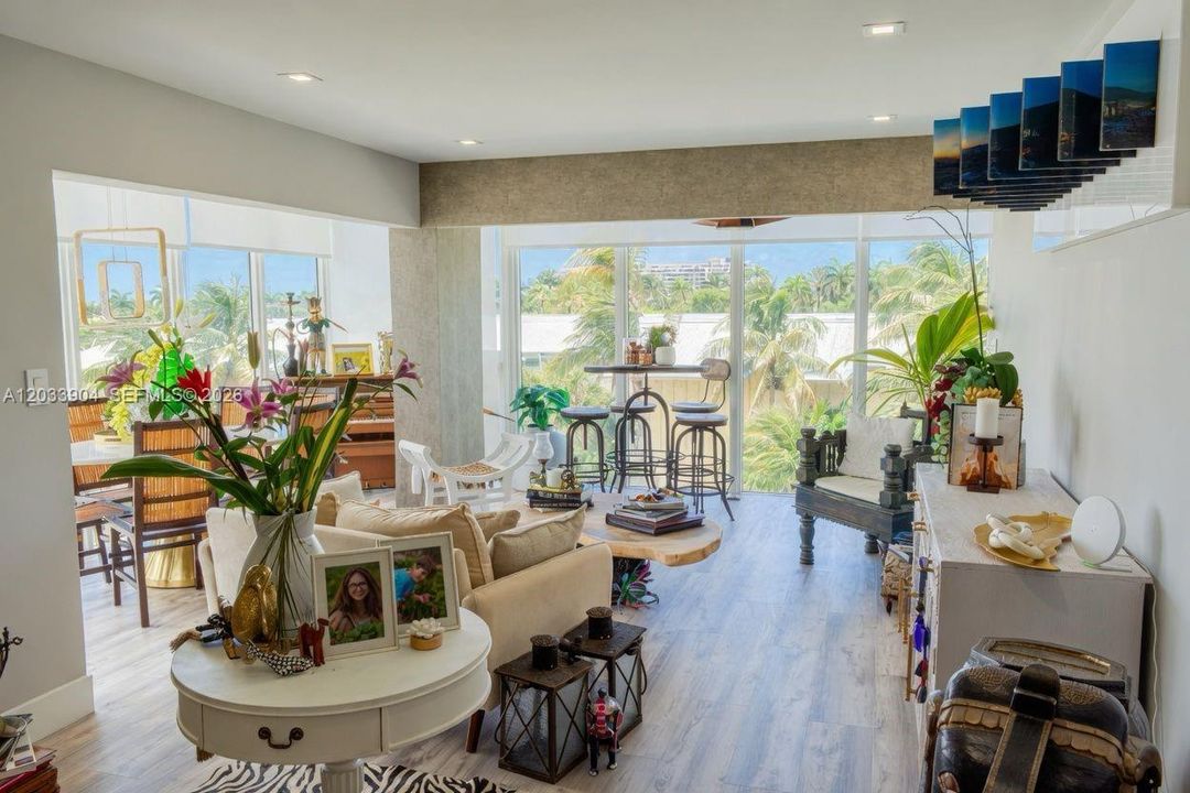 For Rent: $6,990 (3 beds, 2 baths, 1550 Square Feet)