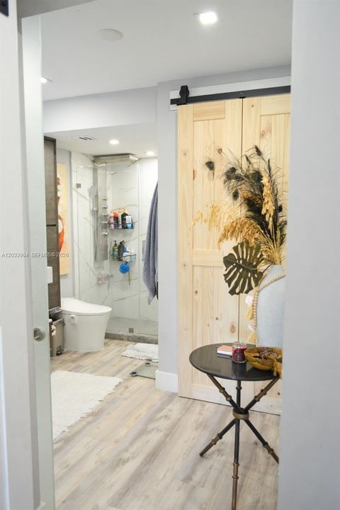 For Rent: $6,990 (3 beds, 2 baths, 1550 Square Feet)