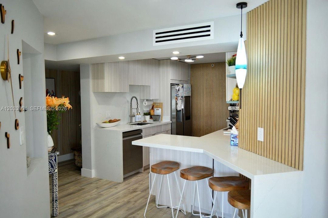 For Rent: $6,990 (3 beds, 2 baths, 1550 Square Feet)