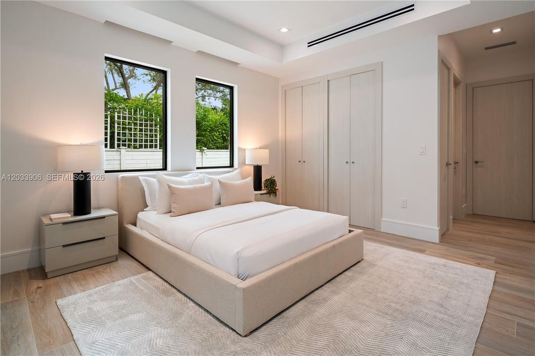 На продажу: $4,995,000 (5 спален, 6 ванн, 5024 Квадратных фут)